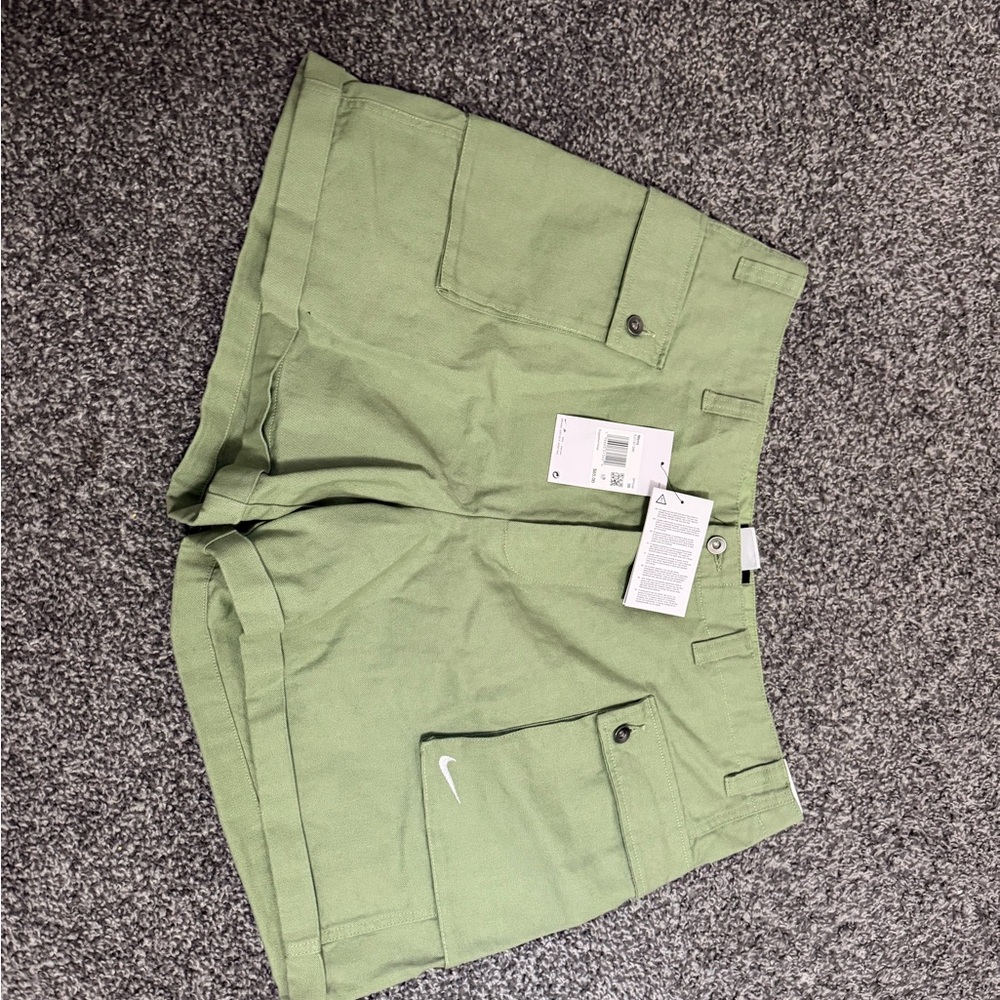 Nike men’s  Olive Cargo Shorts